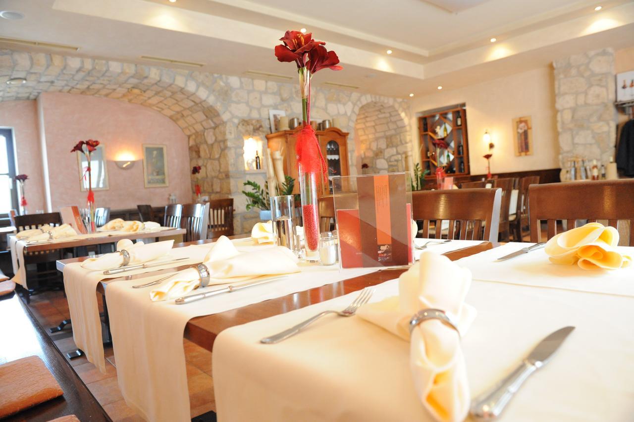Hotel & Restaurant Braunstein - Pauli'S Stuben Purbach am Neusiedlersee Bagian luar foto